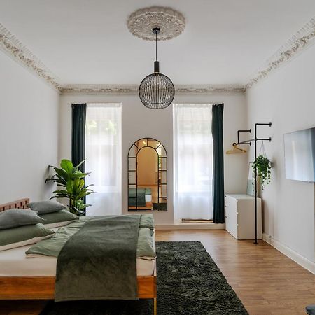 Leben Wie Ein Kreuzberger Altbau Charme Mit Stuck In Bester Kiezlage Berlin Exterior photo