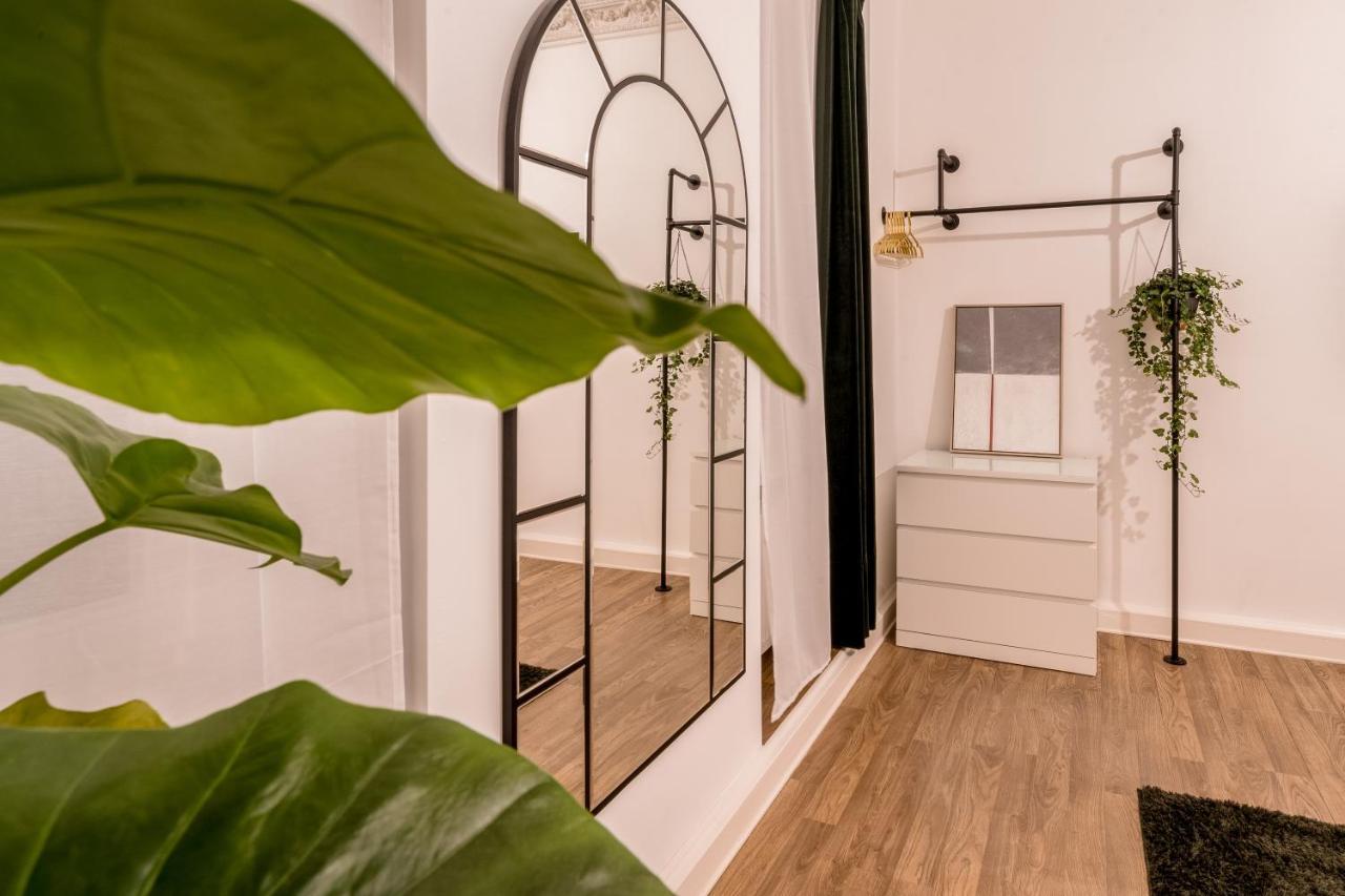Leben Wie Ein Kreuzberger Altbau Charme Mit Stuck In Bester Kiezlage Berlin Exterior photo